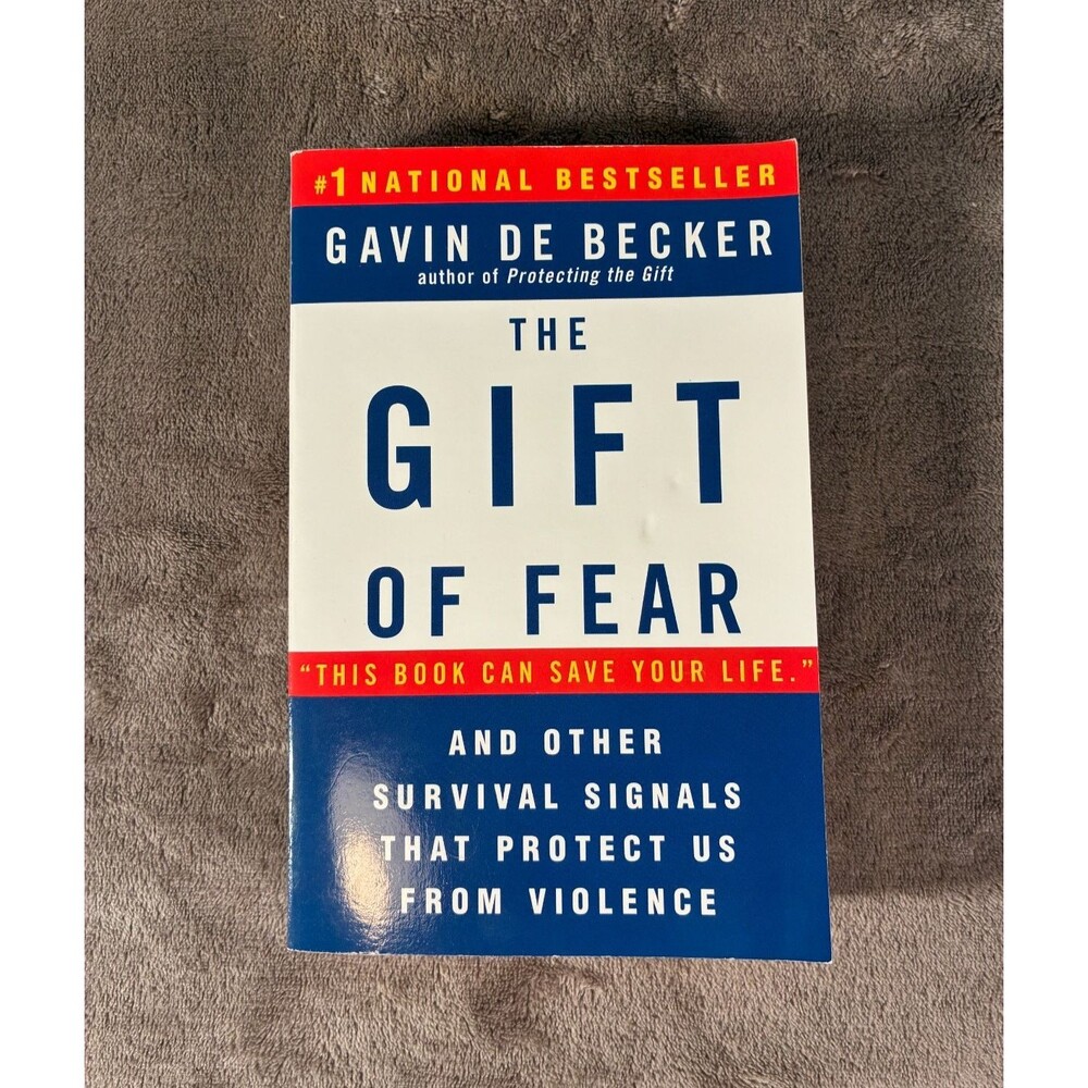 The Gift of Fear Gavin de Becker Paperback Self Help Safety Book 9780440508830